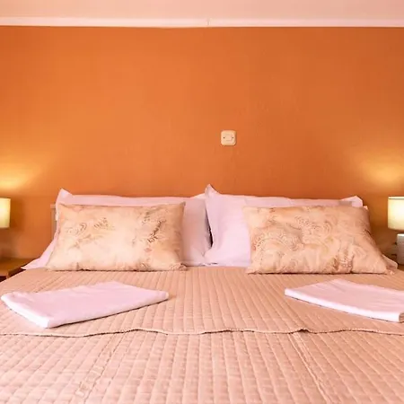 The Double View Apartment *