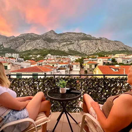 Sea And Mountain Views - Old Town Retreat Daire *
