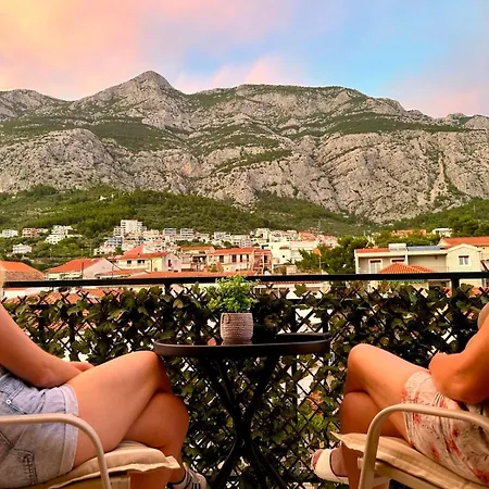 Sea And Mountain Views - Old Town Retreat Makarska